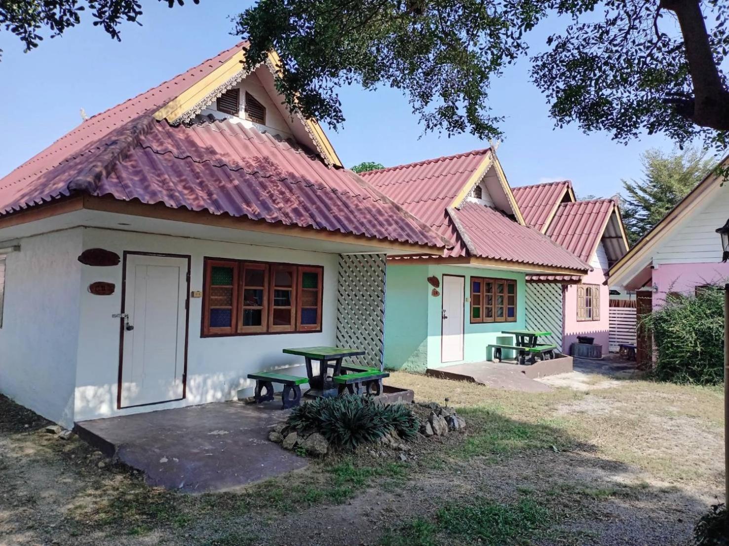 Bansuan Inthanon Resort Chom Thong Exteriör bild