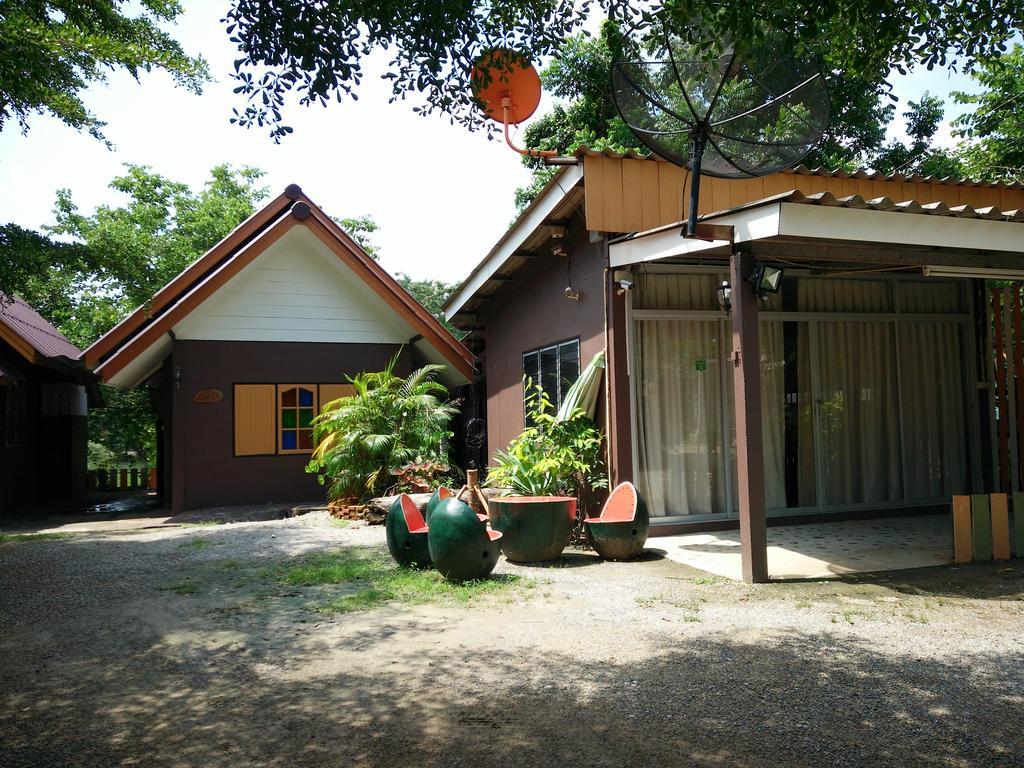 Bansuan Inthanon Resort Chom Thong Exteriör bild