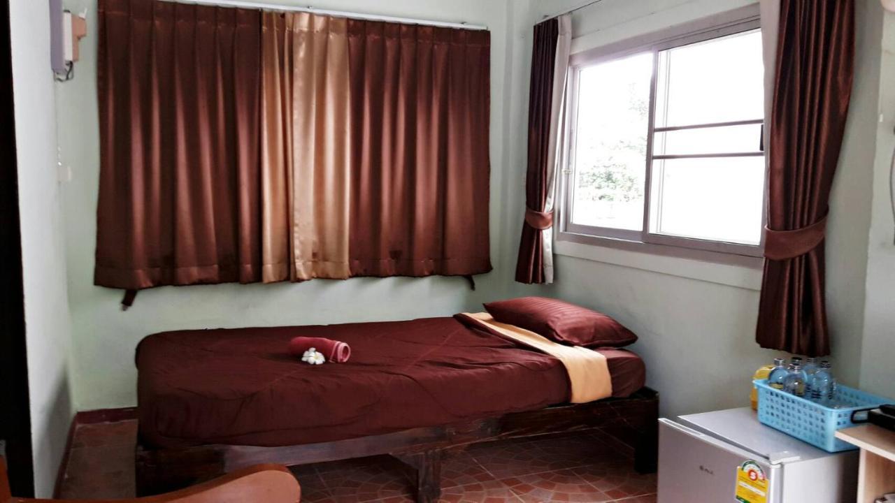 Bansuan Inthanon Resort Chom Thong Exteriör bild